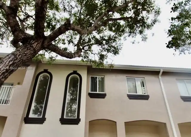 Property at 2416 SE 19th Ct, Homestead, FL, 33035, 3 beds, 2.5 baths, [object Object]