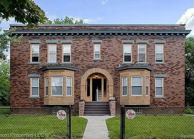 Property at 130 Kenilworth St, Detroit, MI, 48202, 2 beds, 1 bath, [object Object]