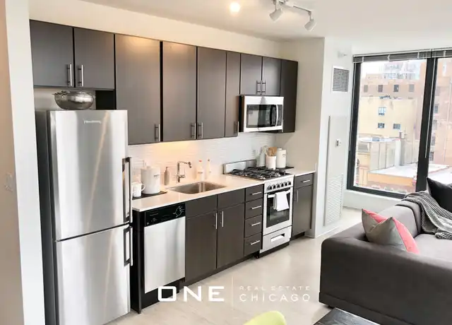 Property at 156 W Superior St Unit 3, Chicago, IL, 60654, 2 beds, 1 bath, [object Object]