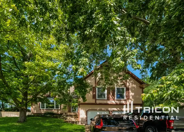 Property at 813 N Sumac St, Olathe, KS, 66061, 4 beds, 3 baths, [object Object]