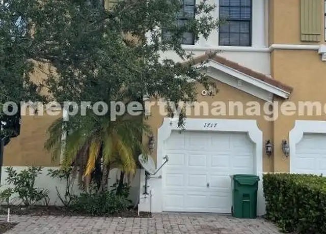 Property at 1717 SW Umbria St, Port Saint Lucie, FL, 34953, 3 beds, 3 baths, [object Object]