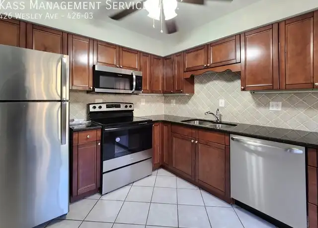 Property at 426 Wesley Ave Unit 426-03, Oak Park, IL, 60302, 1 bed, 1 bath, [object Object]