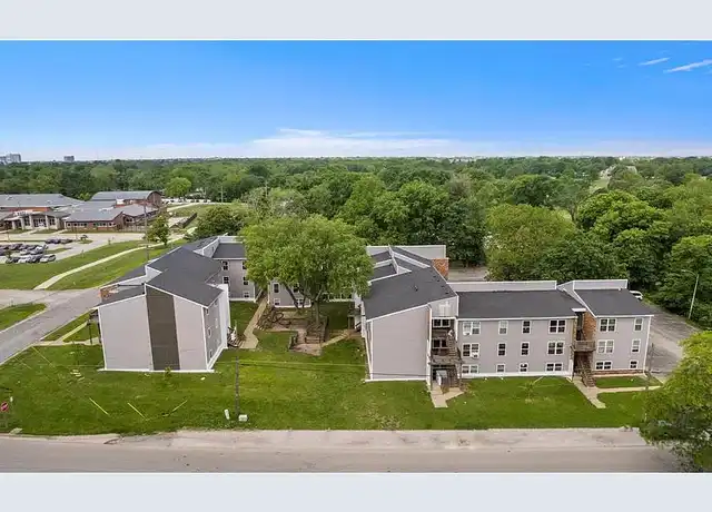 Property at Willowbrook Apartments - 1605 N Willow Rd, Urbana, IL, 61801, 2 beds, 1 bath, [object Object]
