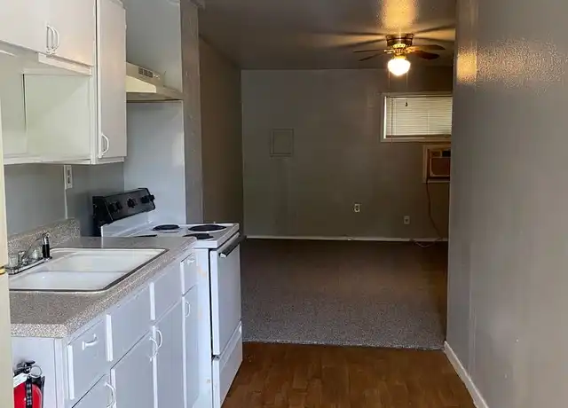 Property at 717 E Grayson St Unit 11B, San Antonio, TX, 78208, 1 bed, 1 bath, [object Object]