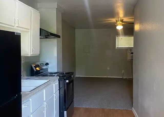 Property at 717 E Grayson St Unit 11B, San Antonio, TX, 78208, 1 bed, 1 bath, [object Object]