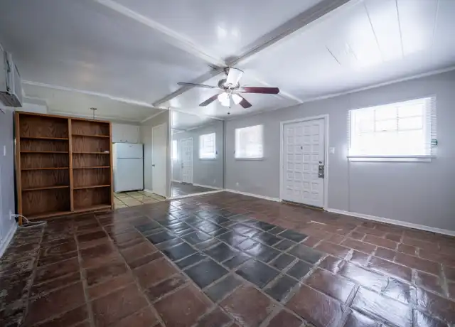 Property at 1717 N Locust St Unit 07, Denton, TX, 76201, 0 beds, 1 bath, [object Object]