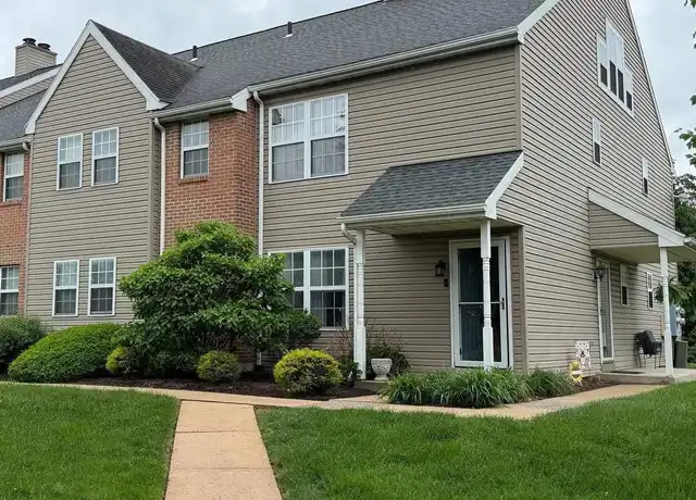Property at 208 Kelly Ct Unit 208, Wyomissing, PA, 19610, 3 beds, 2 baths, [object Object]
