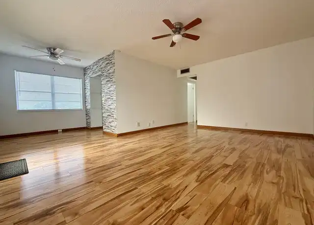 Property at 326 Mansfield Dr Unit 326, Boca Raton, FL, 33434, 2 beds, 1.5 baths, [object Object]