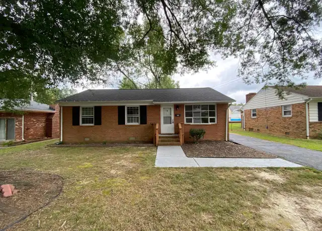 Property at 304 Stratford Ave, Fredericksburg, VA, 22408, 3 beds, 1.5 baths, [object Object]