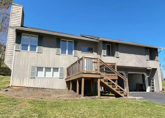 Property at 5 Gatewood Dr, Johnson City, TN, 37615, 4 beds, 3 baths, [object Object]