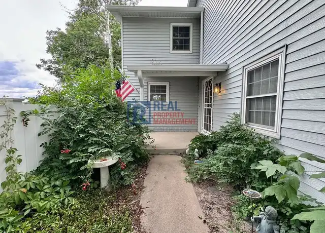 Property at 2528 S Vaughn Way, Aurora, CO, 80014, 3 beds, 2.5 baths, [object Object]