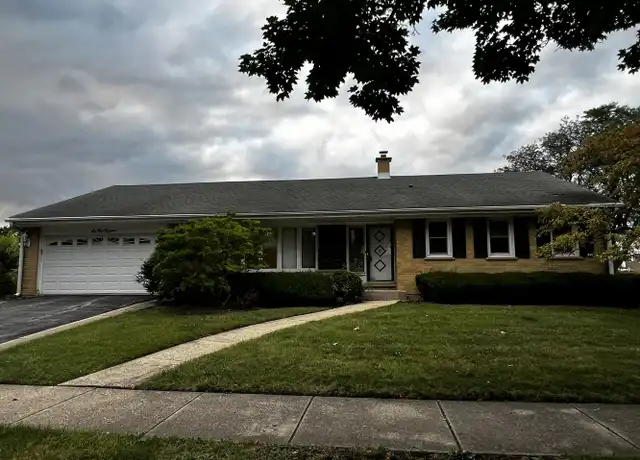 Property at 6 W Cypress St, Arlington Heights, IL, 60005, 3 beds, 2 baths, [object Object]