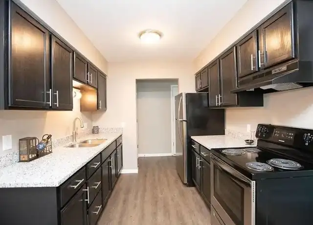 Property at Andover Apartments - 2647 Eastgate Rd, Toledo, OH, 43614, 1-2 bed, 1 bath, [object Object]