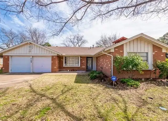 Property at 5109 Cockrell Ave, Fort Worth, TX, 76133, 3 beds, 2 baths, [object Object]