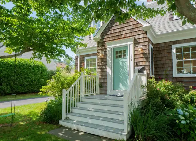 Property at 122 Ruggles Ave, Newport, RI, 02840, 3 beds, 3 baths, [object Object]