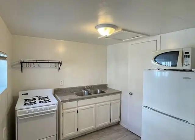 Property at 3423 Walton Ave, Los Angeles, CA, 90007, 0 beds, 1 bath, [object Object]