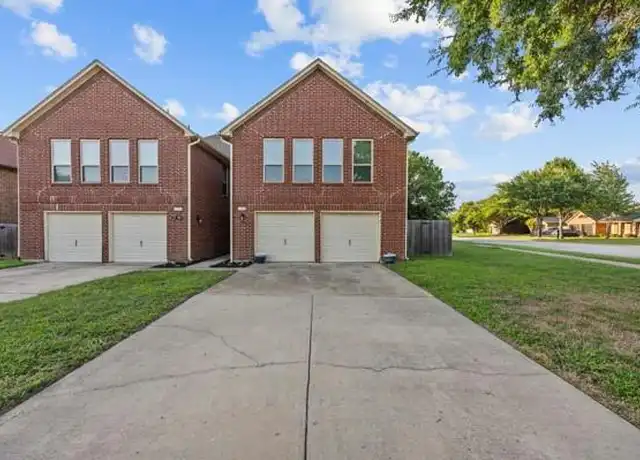 Property at 1210 W Hudgins St, Grapevine, TX, 76051, 3 beds, 2 baths, [object Object]