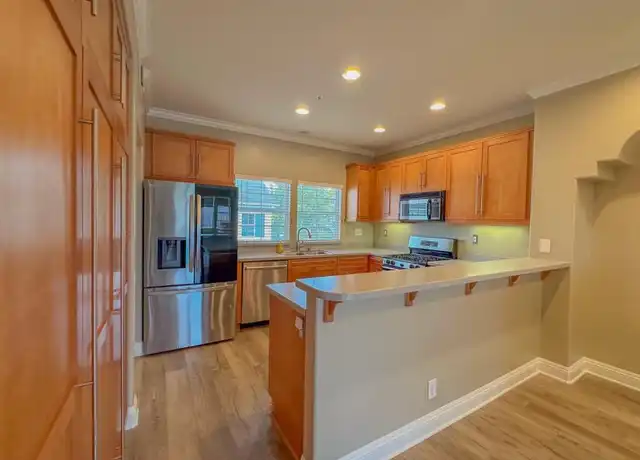 Property at 6 Granville St, Ladera Ranch, CA, 92694, 2 beds, 2.5 baths, [object Object]