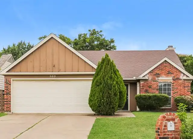 Property at 500 Myrtle Dr, Arlington, TX, 76018, 3 beds, 2 baths, [object Object]