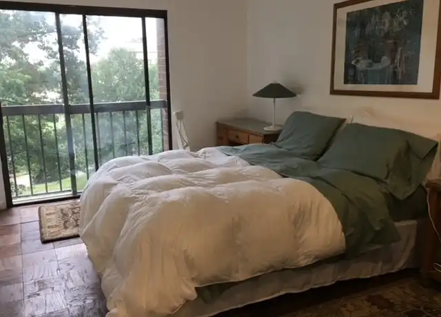 Property at 1001 26th St NW, Washington, DC, 20037, 1 bed, 1 bath, [object Object]
