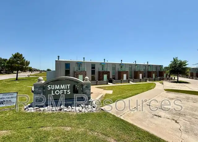 Property at 300 Summit Ridge Dr, Oklahoma City, OK, 73114, 2 beds, 2.5 baths, [object Object]