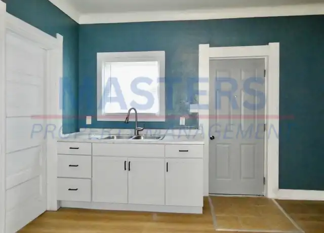 Property at 225 Palmer St, Toledo, OH, 43608, 2 beds, 1 bath, [object Object]