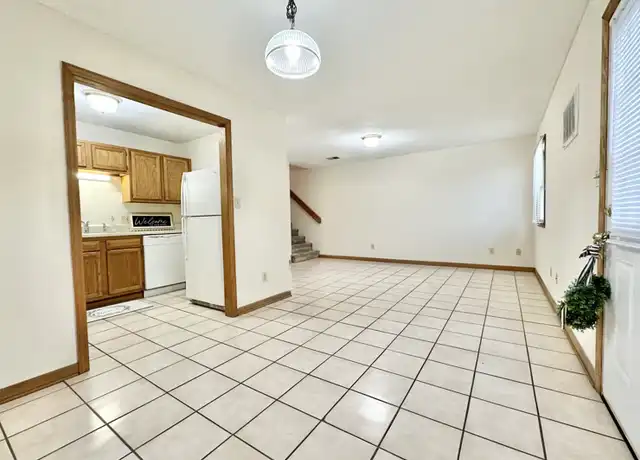 Property at 1290 Milligan Hwy, Johnson City, TN, 37601, 2 beds, 1.5 baths, [object Object]
