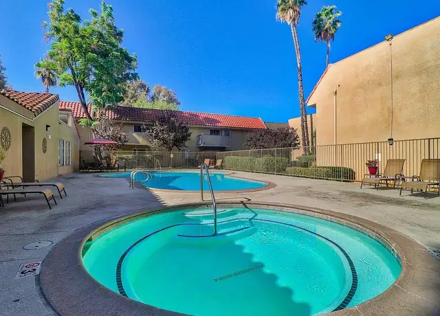 Photo of 520 Hibiscus Dr, Redlands, CA 92373