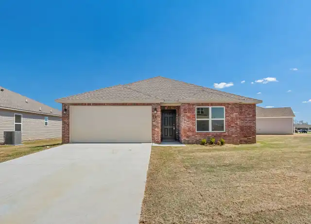 Property at 2109 E Fennec St, Siloam Springs, AR, 72761, 4 beds, 2 baths, [object Object]