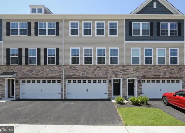 Property at 495 Monte Farm Rd, Mount Laurel, NJ, 08054, 3 beds, 2.5 baths, [object Object]