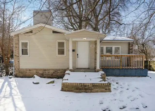 Property at 1054 E Cherokee St, Springfield, MO, 65807, 4 beds, 1.5 baths, [object Object]
