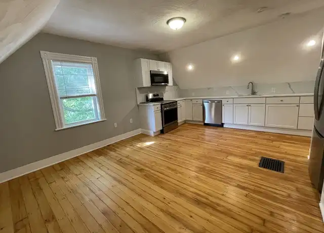 Property at 35 Cameron Ave Unit 3, Somerville, MA, 02144, 2 beds, 1 bath, [object Object]