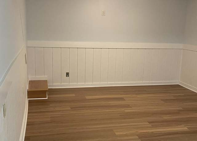Photo of 5718 Barrymore Rd, Centreville, VA 20120