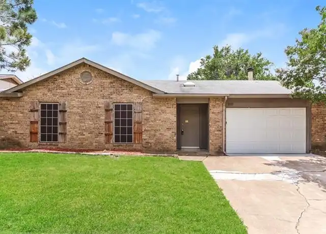 Property at 818 Sandalwood Ln, Arlington, TX, 76017, 3 beds, 2 baths, [object Object]