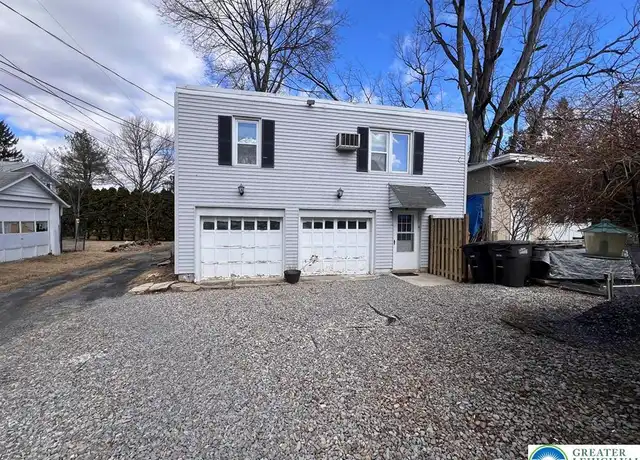 Property at 2037 Custer St Unit Rear Apartment, Allentown, PA, 18104, 2 beds, 1 bath, [object Object]