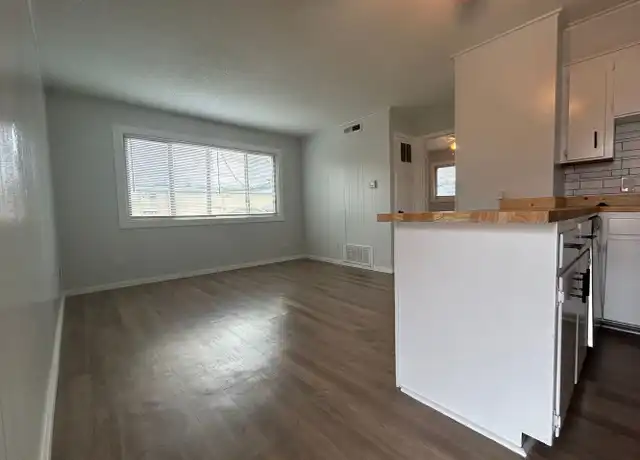 Property at 969 W Holly St, Fayetteville, AR, 72703, 1 bed, 1 bath, [object Object]