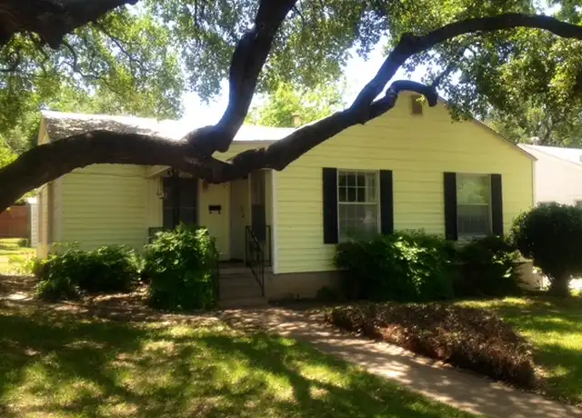Property at 2108 W Lotus Ave, Fort Worth, TX, 76111, 3 beds, 1 bath, [object Object]