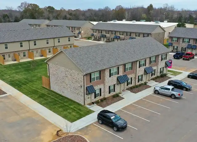 Property at 155 Airport Rd, Clarksville, TN, 37042, 2 beds, 1.5 baths, [object Object]