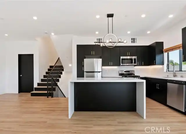 Property at 2633 S Cochran Ave, Los Angeles, CA, 90016, 3 beds, 2.5 baths, [object Object]