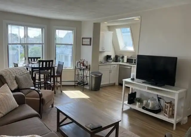 Property at 56 Humphrey St Unit 2, Swampscott, MA, 01907, 1 bed, 1 bath, [object Object]
