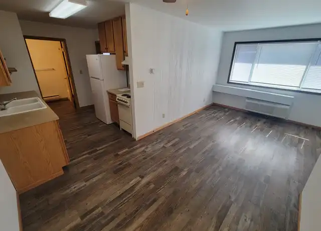 Property at 1711 La Crescent St Unit 114, La Crosse, WI, 54603, 1 bed, 1 bath, [object Object]