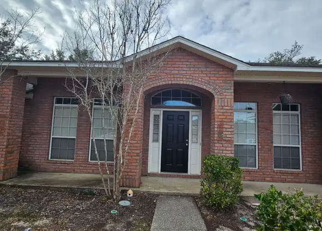 Property at 2037 Hawthorne Dr, Navarre, FL, 32566, 4 beds, 2 baths, [object Object]