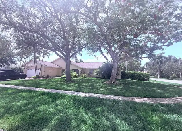 Property at 19960 NW 4th St, Pembroke Pines, FL, 33029, 4 beds, 2 baths, [object Object]