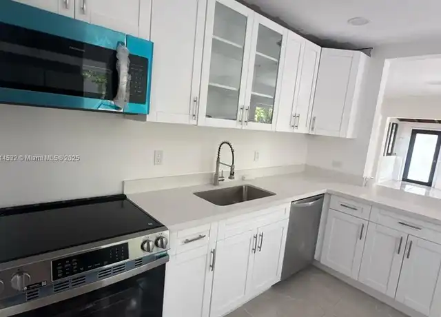 Property at 2823 Polk St, Hollywood, FL, 33020, 3 beds, 2 baths, [object Object]