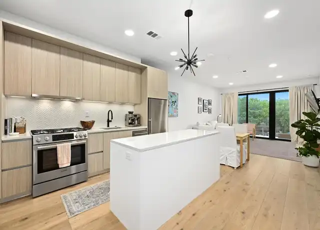 Property at 2209 S 1st St #312, Austin, TX, 78704, 1 bed, 1 bath, [object Object]