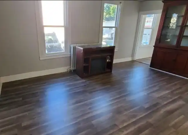 Property at 146 Quail St Unit 1, Albany, NY, 12206, 4 beds, 1 bath, [object Object]