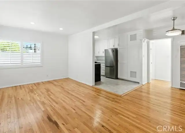 Property at 14205 Moorpark St, Sherman Oaks, CA, 91423, 1 bed, 1 bath, [object Object]