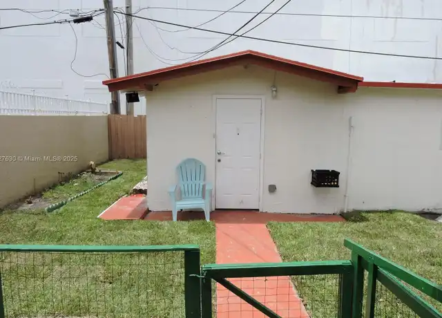 Property at 525 E 24th St Unit 4, Hialeah, FL, 33013, 2 beds, 1 bath, [object Object]
