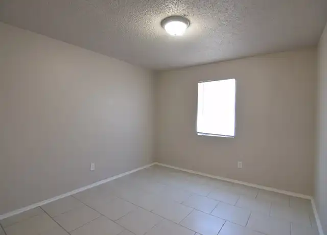 Property at 402 William Tell Dr, Killeen, TX, 76542, 3 beds, 2 baths, [object Object]