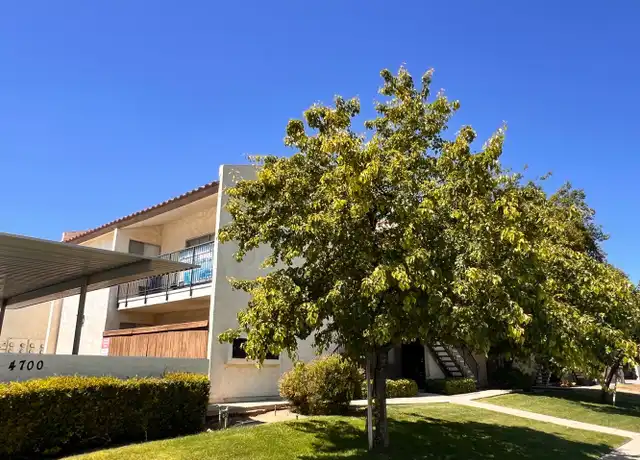 Property at 4700 Columbus St Unit J, Bakersfield, CA, 93306, 2 beds, 1.5 baths, [object Object]